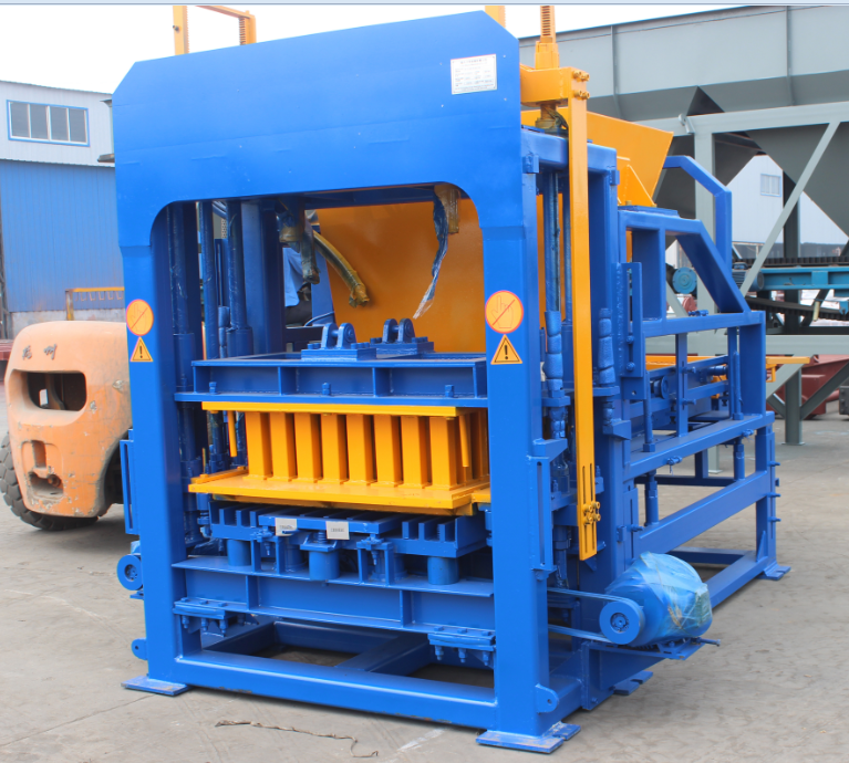 QT4-15 concrete block making machine