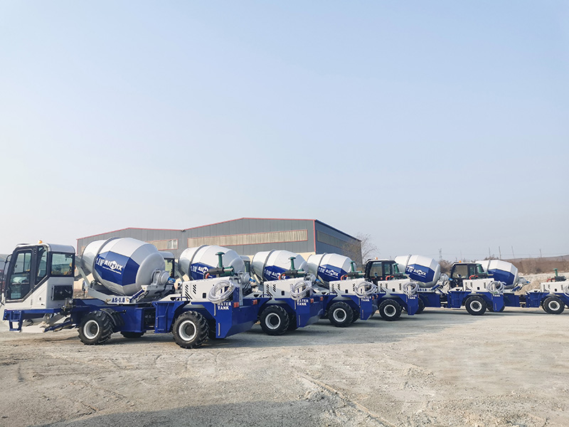 1.8m3 self loading concrete mixer