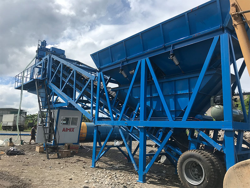 small-mobile-concrete-batching-plant